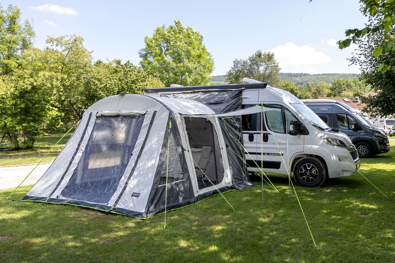 Reimo Tour Breeze Air Low - ilmatäytteinen sivuteltta 180–220 cm – Ilmateltta pystytettynä